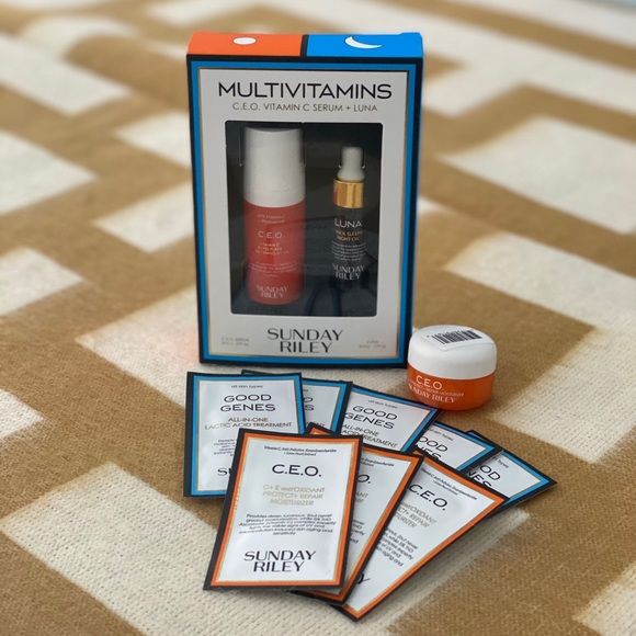 Sunday Riley samples - Picture 1 of 4